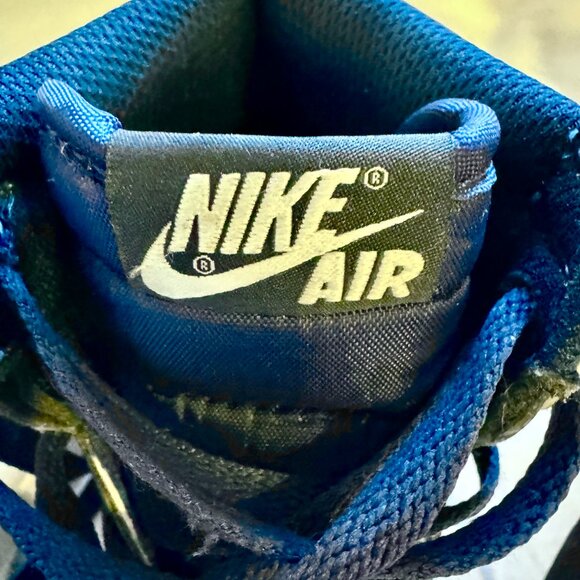 Nike Air Jordan 1 Retro High UNC Patent Leather CD0461-401 Shiny Blue White 6.5Y - Picture 2 of 7